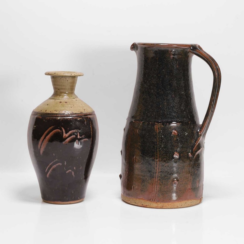 ▲ Jim Malone (b.1946) A stoneware baluster jug (1 of 4)