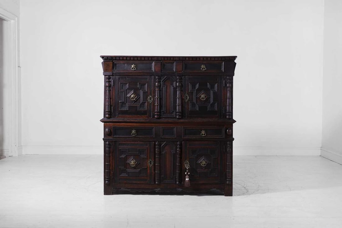 A James II oak cupboard Circa 1680 (1 of 19)