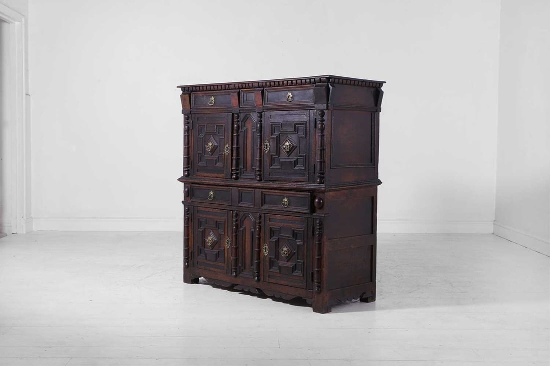 A James II oak cupboard Circa 1680 - 4