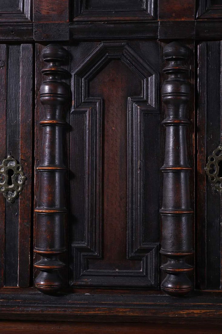 A James II oak cupboard Circa 1680 - 6