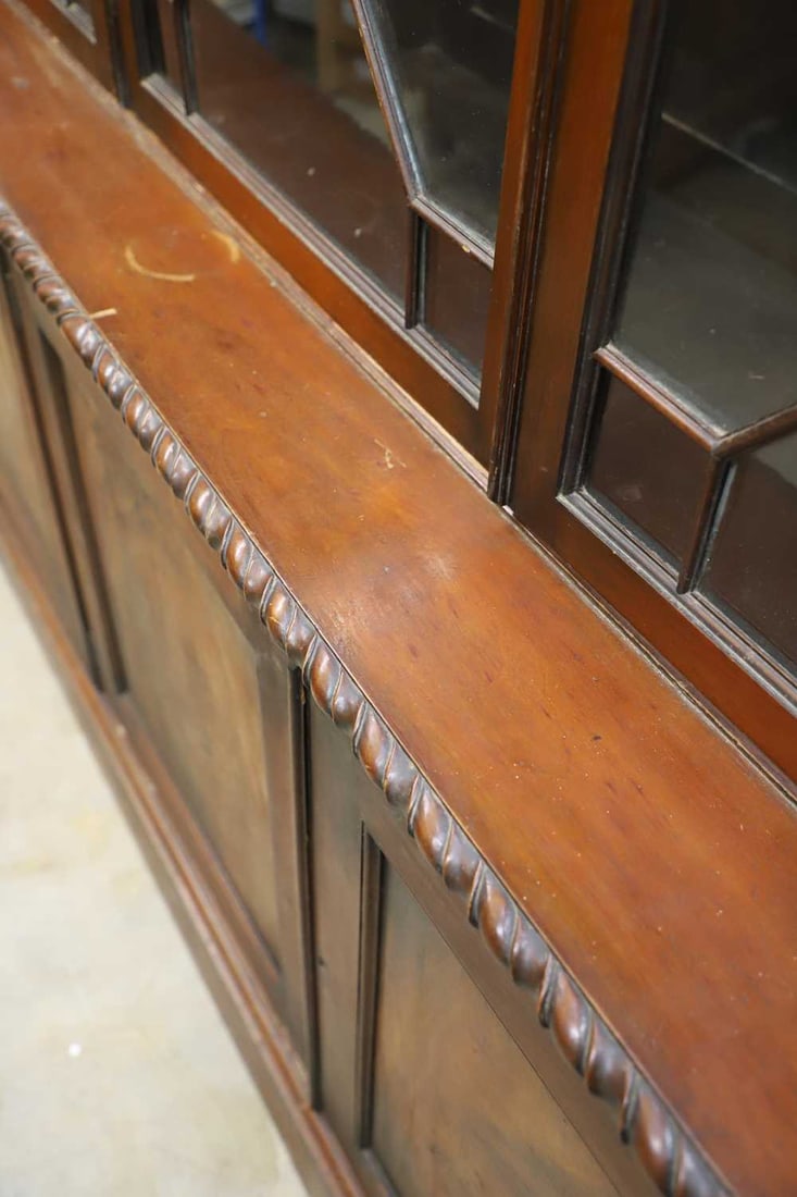 A George III-style library bookcase Late 19th century - 2