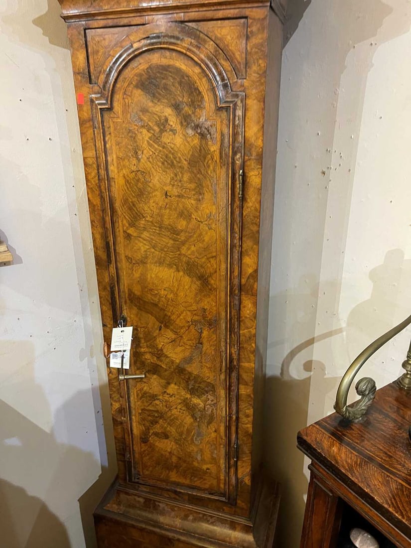 A George I walnut longcase clock Early 18th century - 10