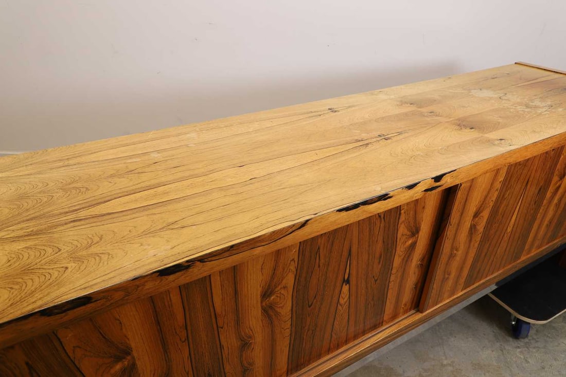 § A Merrow Associates rosewood sideboard Circa 1970 - 2
