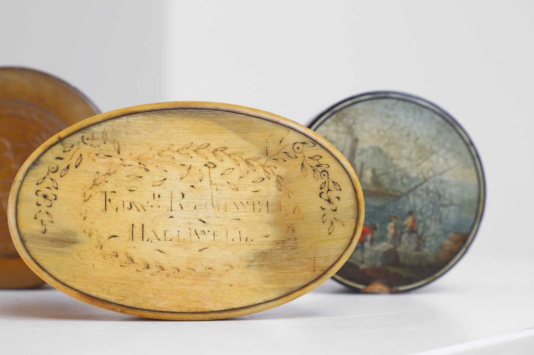 Three tobacco boxes 18th/19th century (1 of 5)