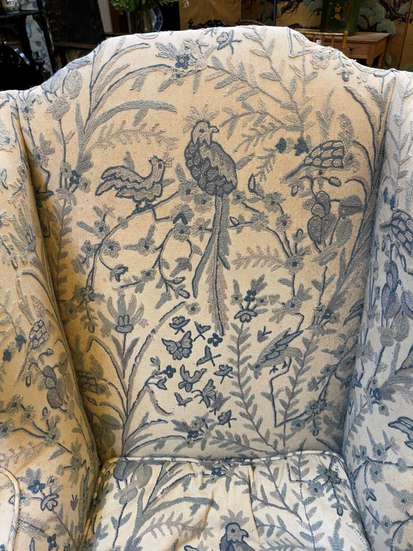 A Queen Anne-style walnut wing armchair 19th century - 12