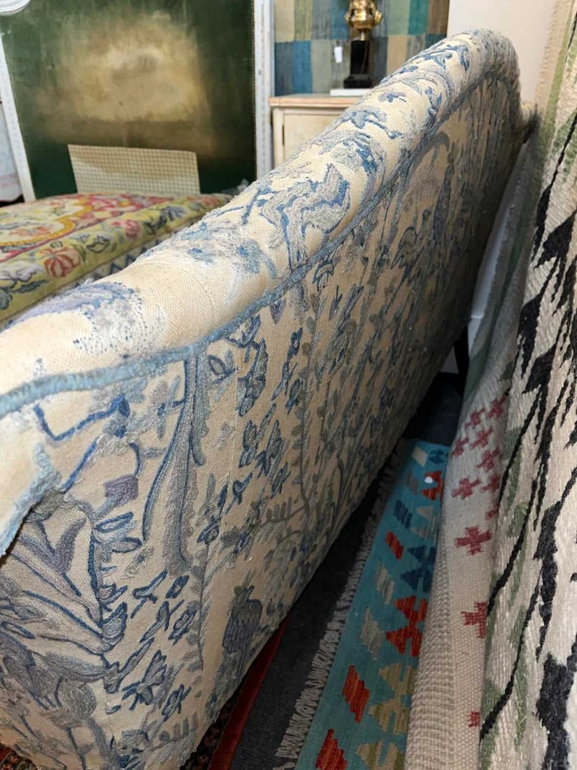 A George III-style mahogany settee, Late 19th century - 15