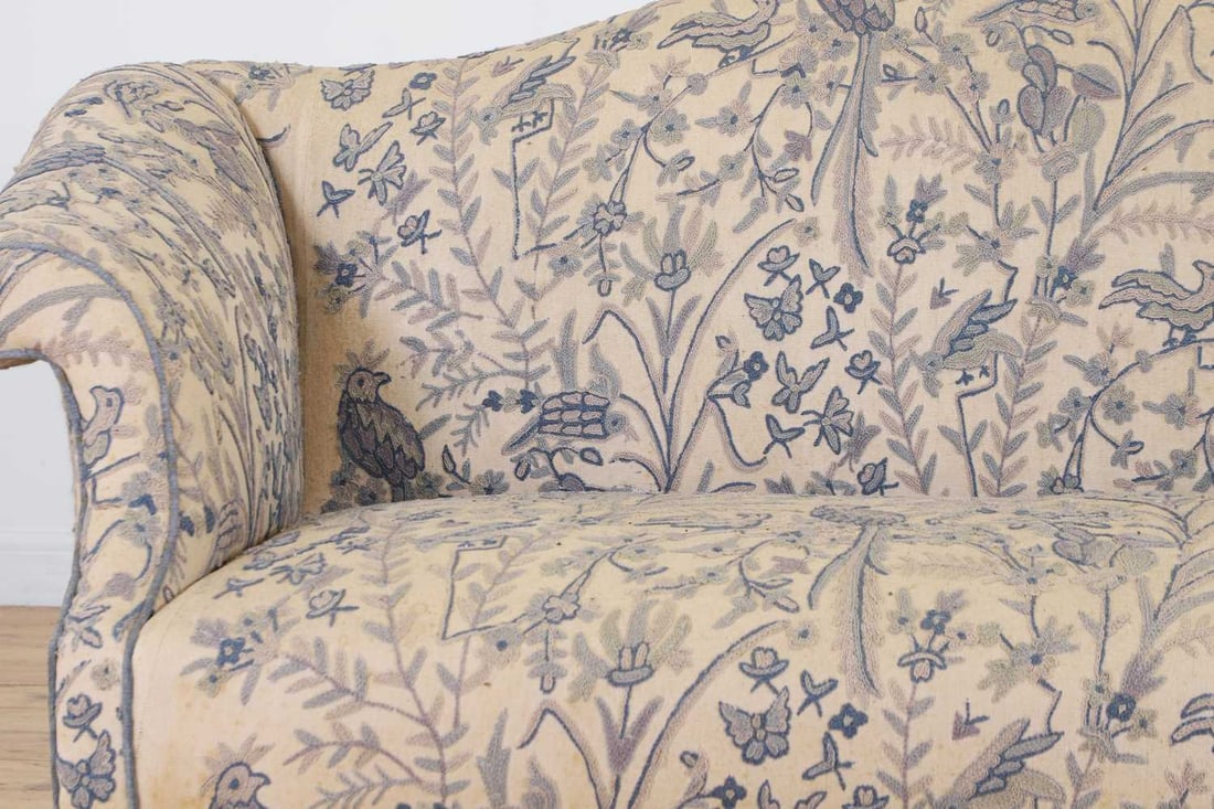 A George III-style mahogany settee, Late 19th century - 8