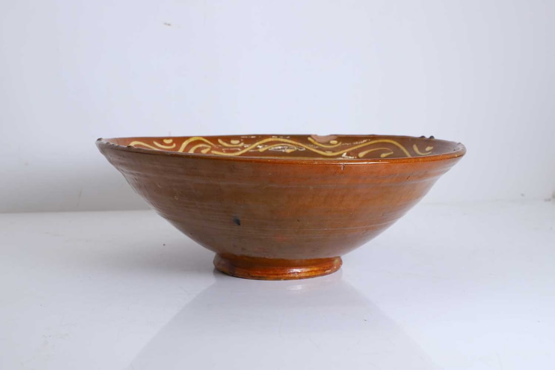 An earthenware slip ware bowl late 19th century - 2