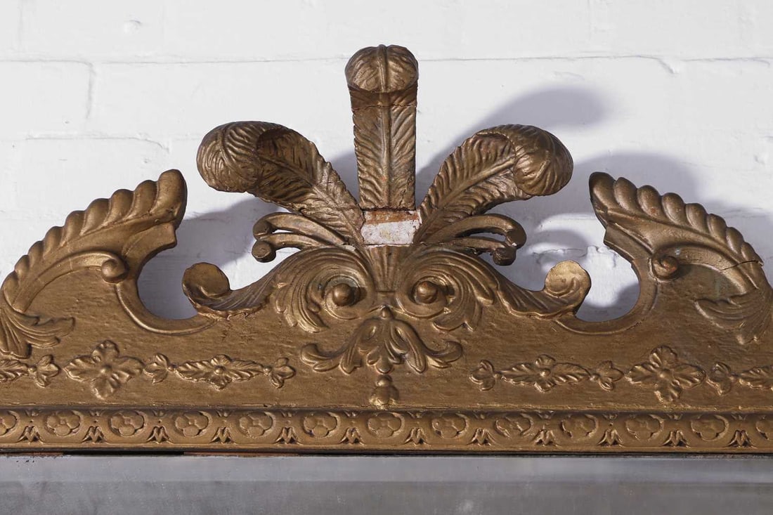 A George II-style giltwood overmantel mirror 19th century - 10