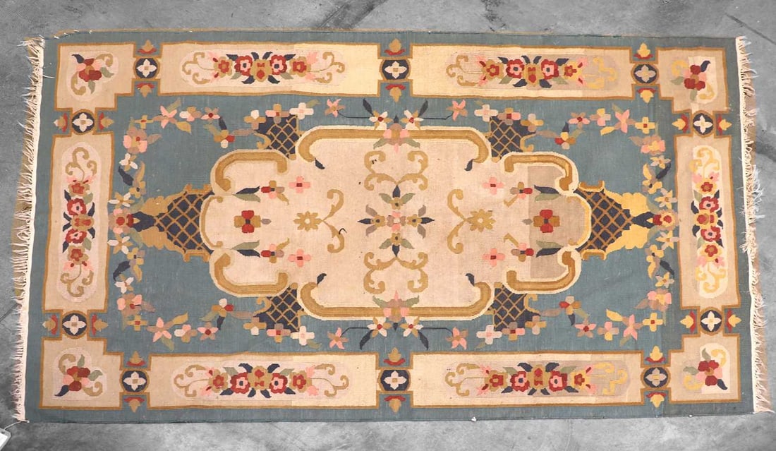 An Aubusson style rug Of recent manufacture (1 of 8)