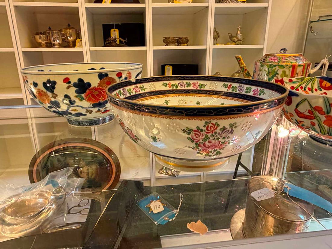 A Chinese Canton teapot and cover 19th century - 10