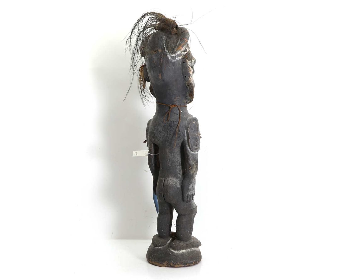 Sepik River Papua New Guinea, tribal statue of a figure 20th century - 2