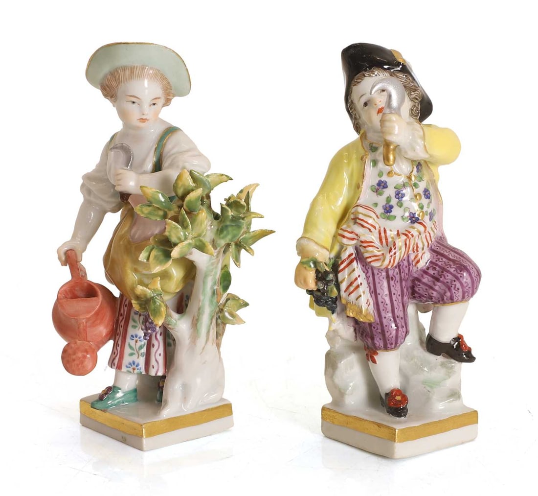 Two porcelain Meissen figures Late 19th century / early 29th century (1 of 2)