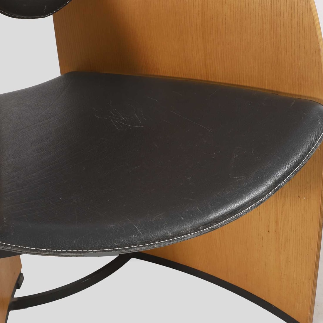 Svein Gusrud (Norwegian, 1944-2022) for Møremøbler A pair of 'Sevilla' chairs - 3