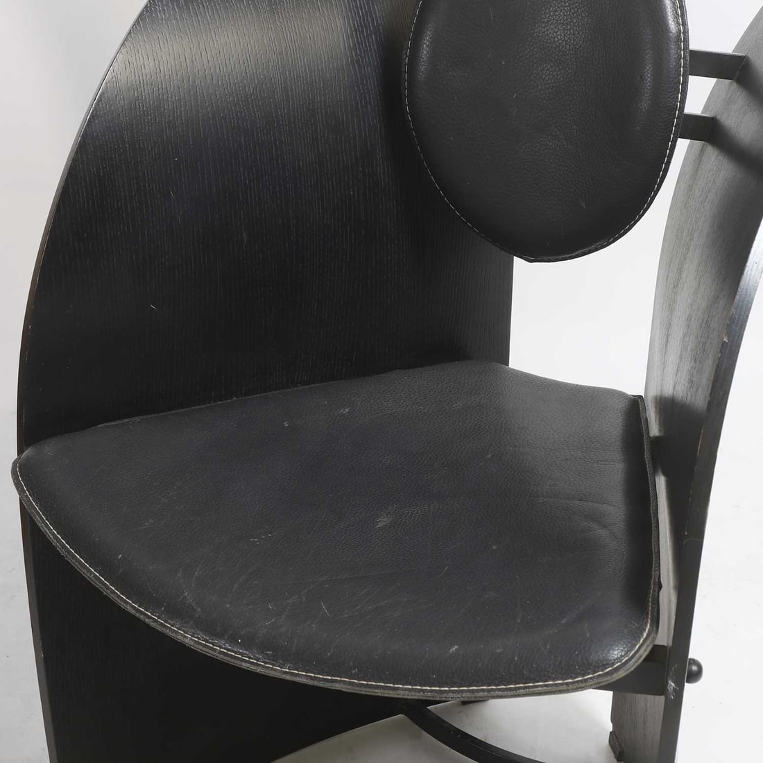 Svein Gusrud (Norwegian, 1944-2022) for Møremøbler A pair of 'Sevilla' chairs - 4