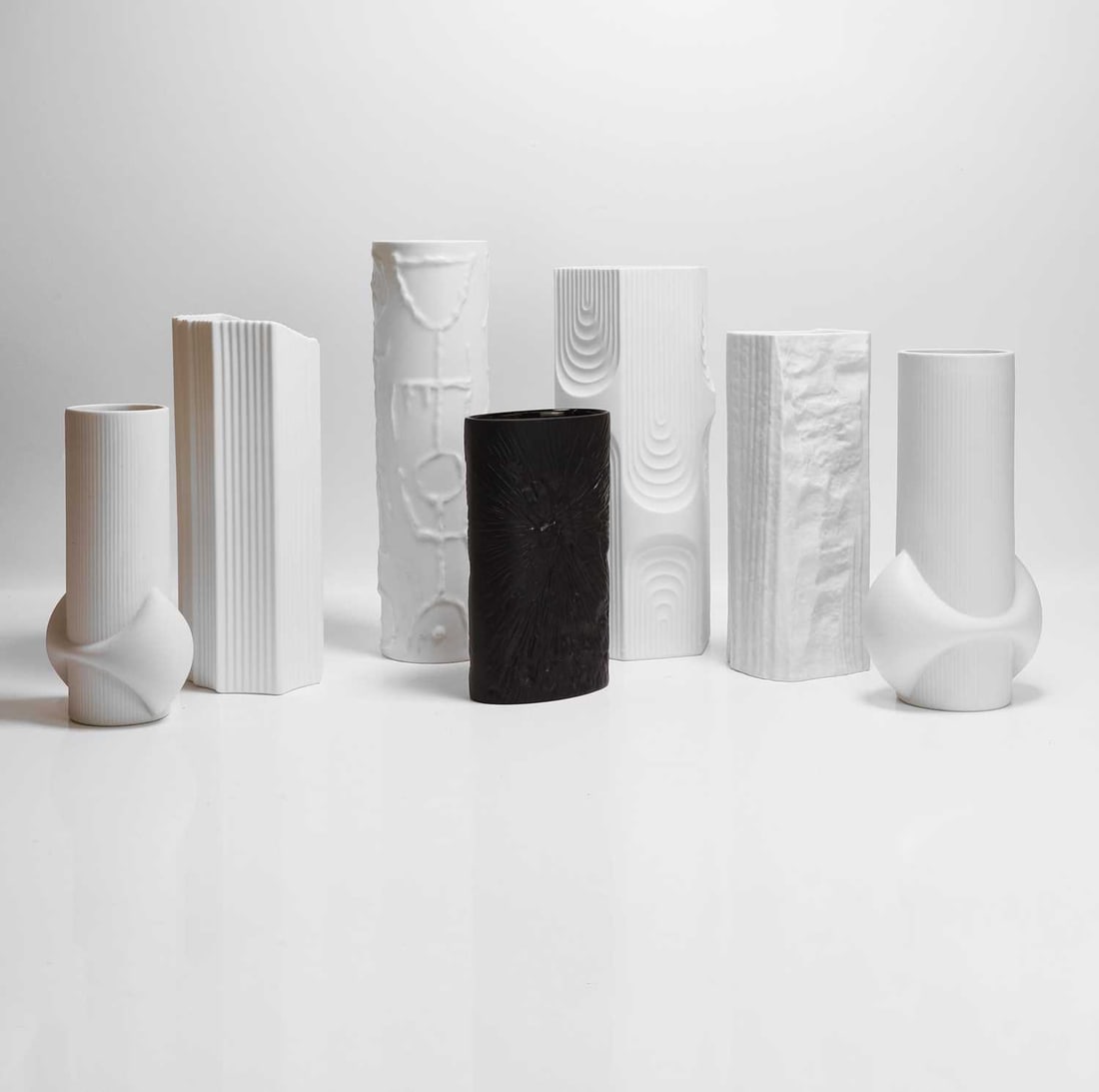 German 'Op Art' Three Rothenthal 'Studio Linie' vases - 2