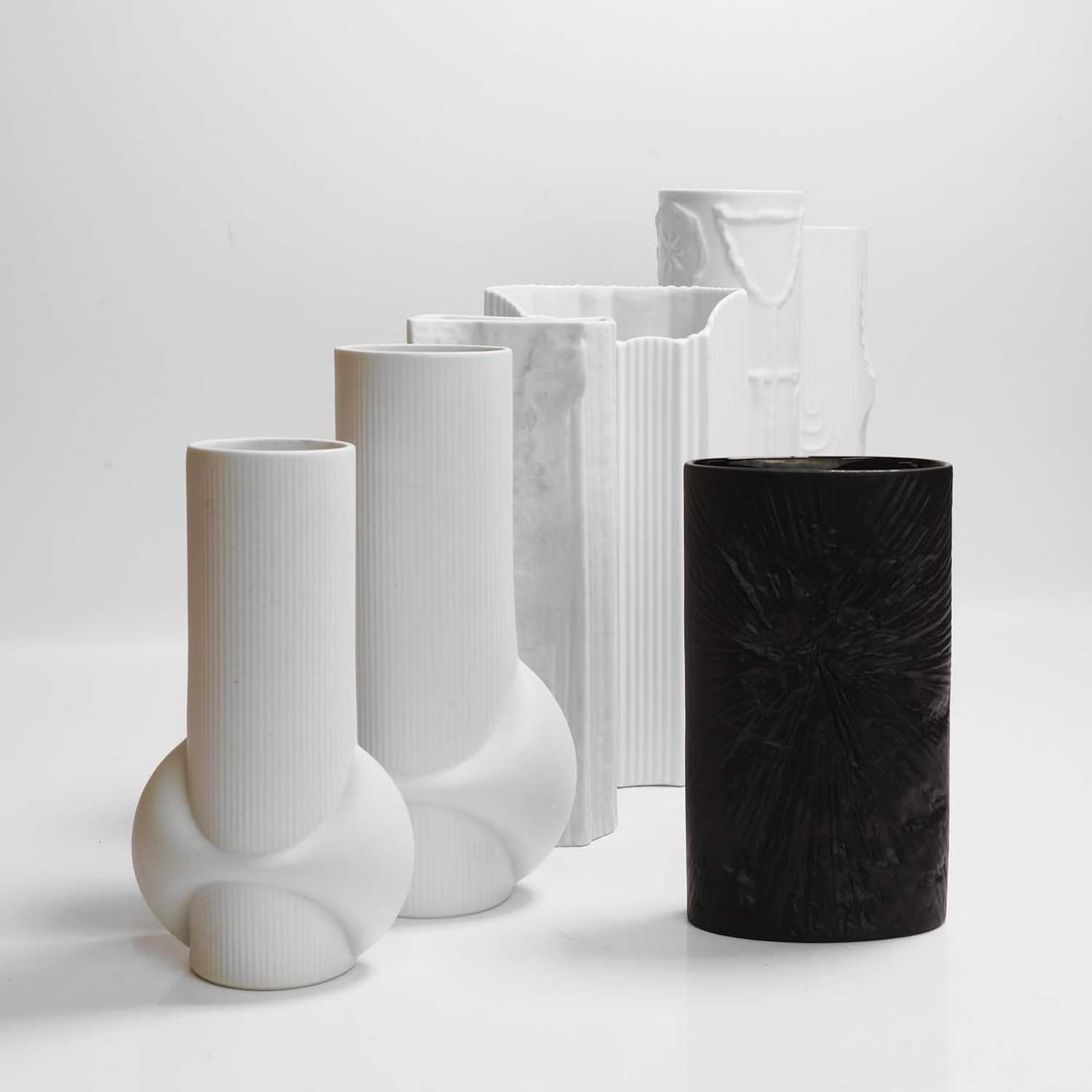 German 'Op Art' Three Rothenthal 'Studio Linie' vases - 3