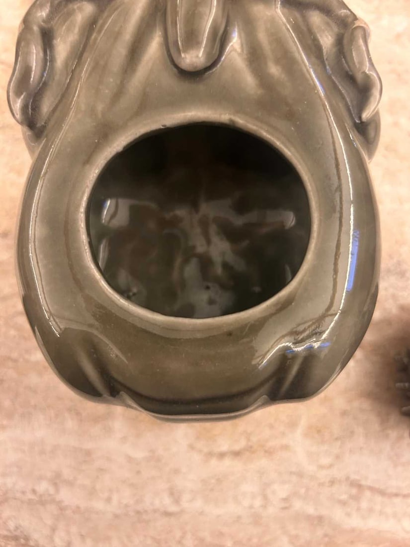 A Japanese celadon 'luduan' censer 20th century - 10