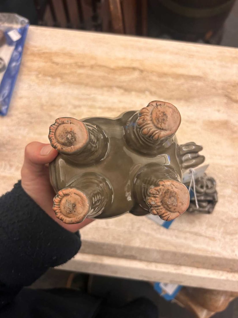 A Japanese celadon 'luduan' censer 20th century - 11