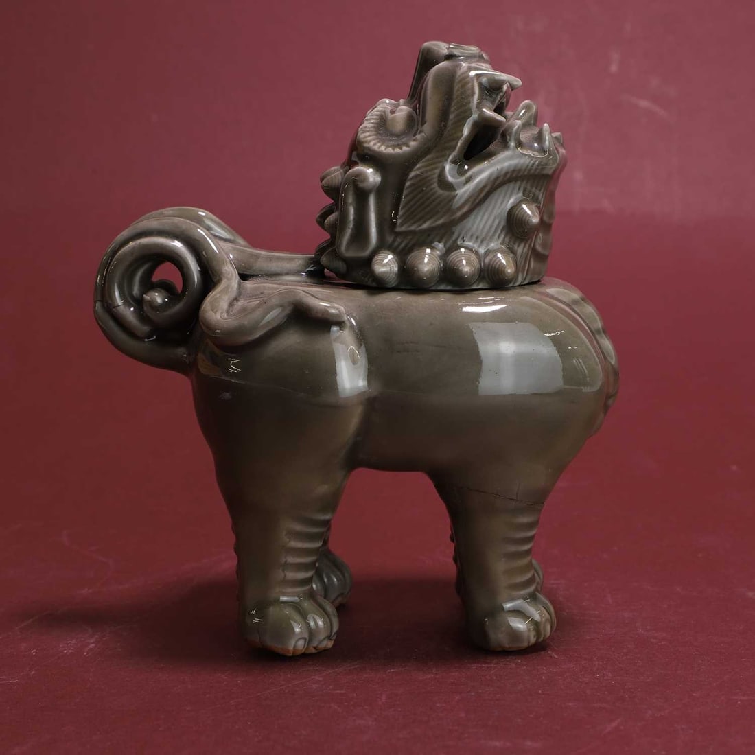 A Japanese celadon 'luduan' censer 20th century - 2