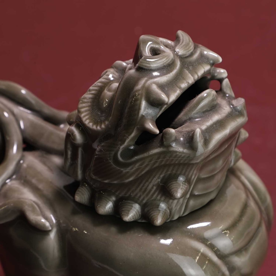 A Japanese celadon 'luduan' censer 20th century - 3