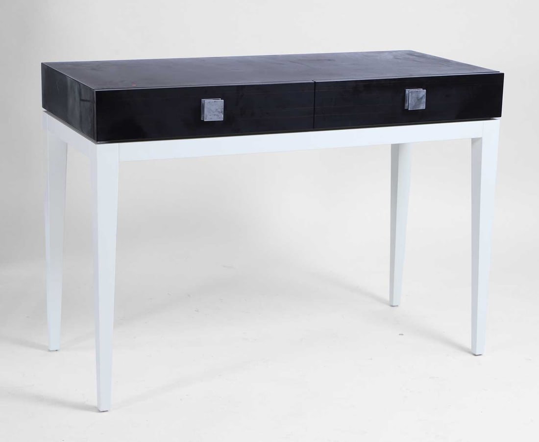 A pair of contemporary bedside tables and a matching side table Modern - 3