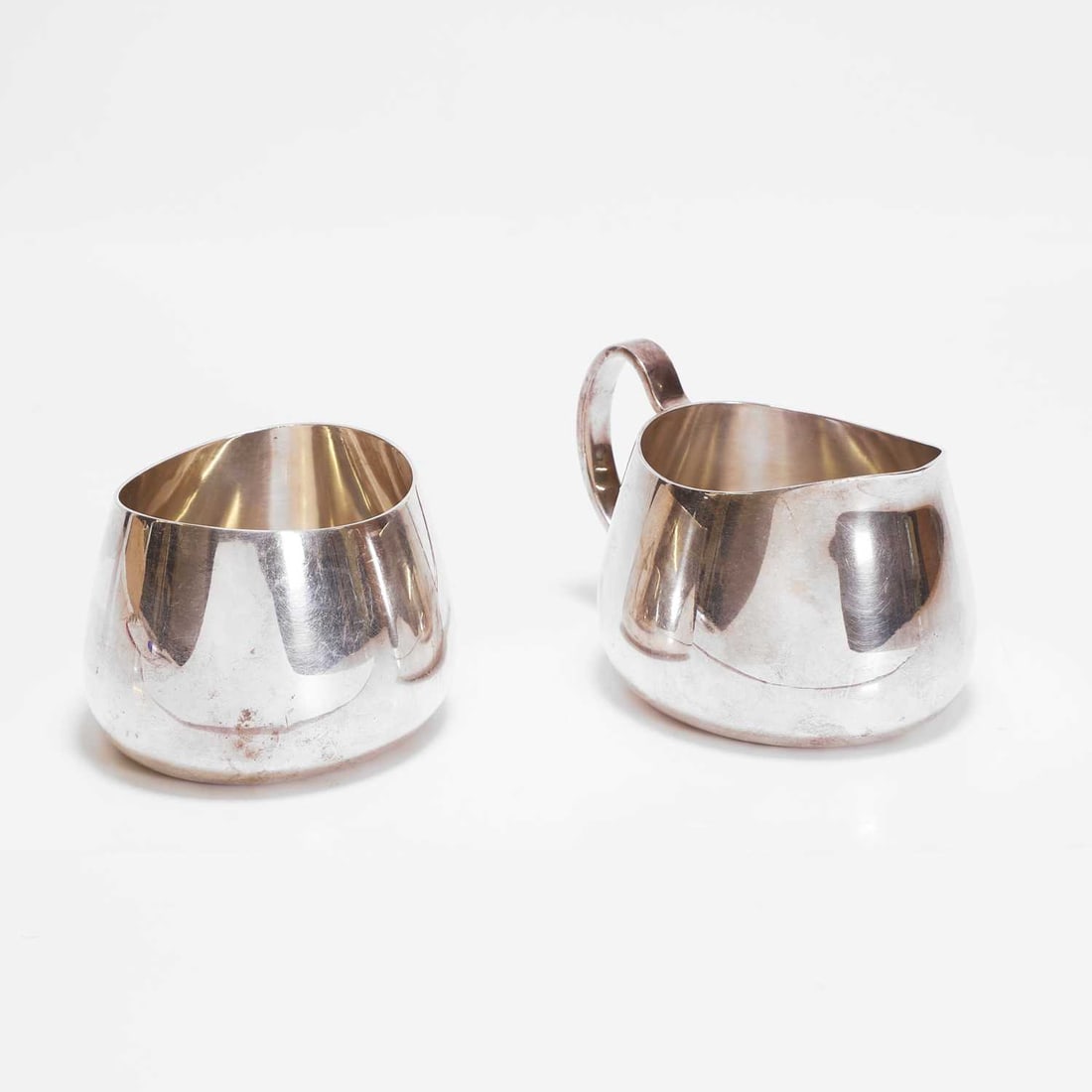 David Mellor for Walker & Hall A 'Pride' pattern sugar bowl and milk jug - 2