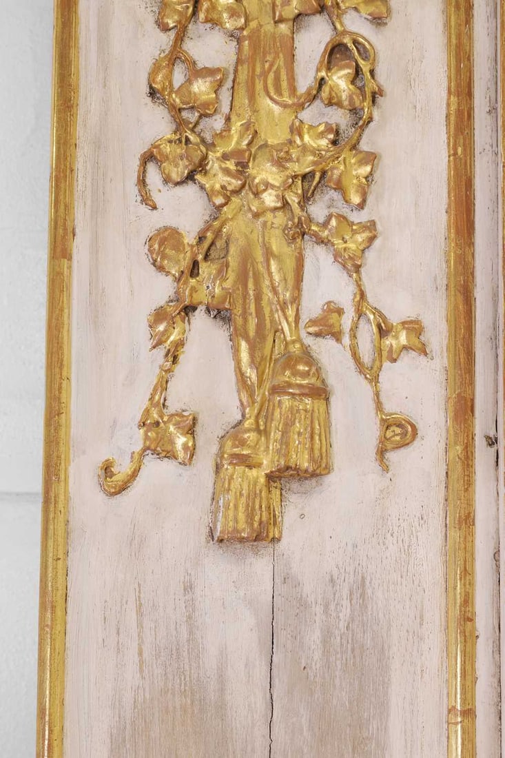 A large Louis XVI-style painted and parcel-gilt wooden pier mirror 19th century, French - 5