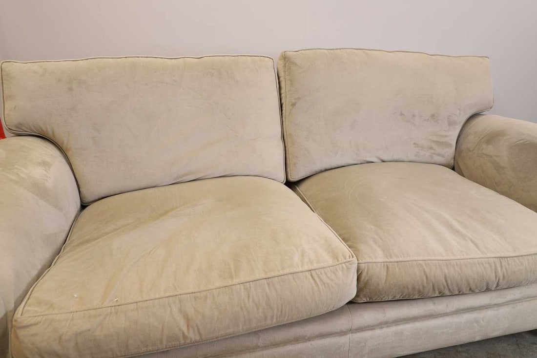 A two seater sofa Of modern manufacture - 2