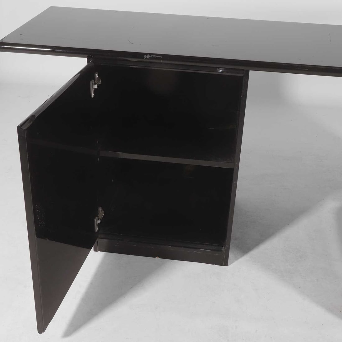 Miniforms A lacquered walnut sideboard - 6