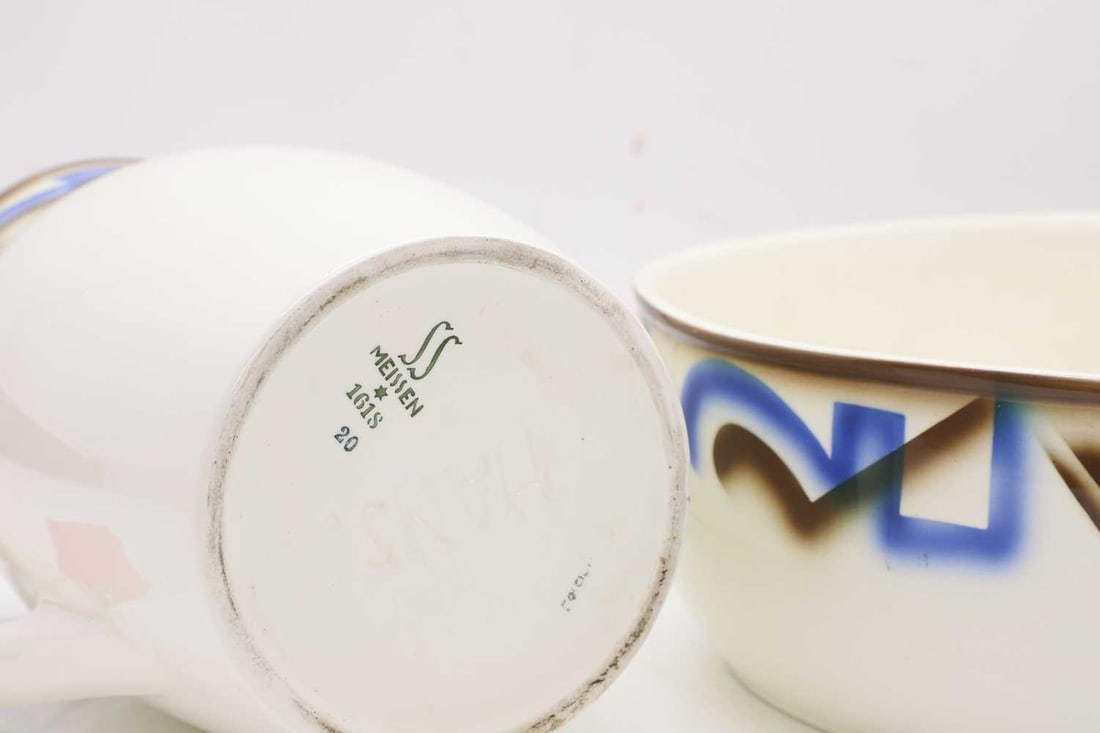 A Meissen 'Hans' pottery jug and basin 20th century - 2