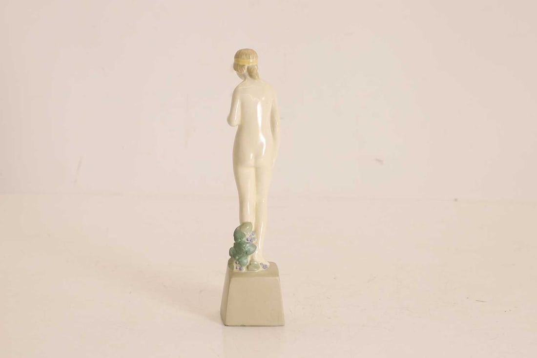 A Royal Worcester porcelain female nude figure Early 20th century - 2