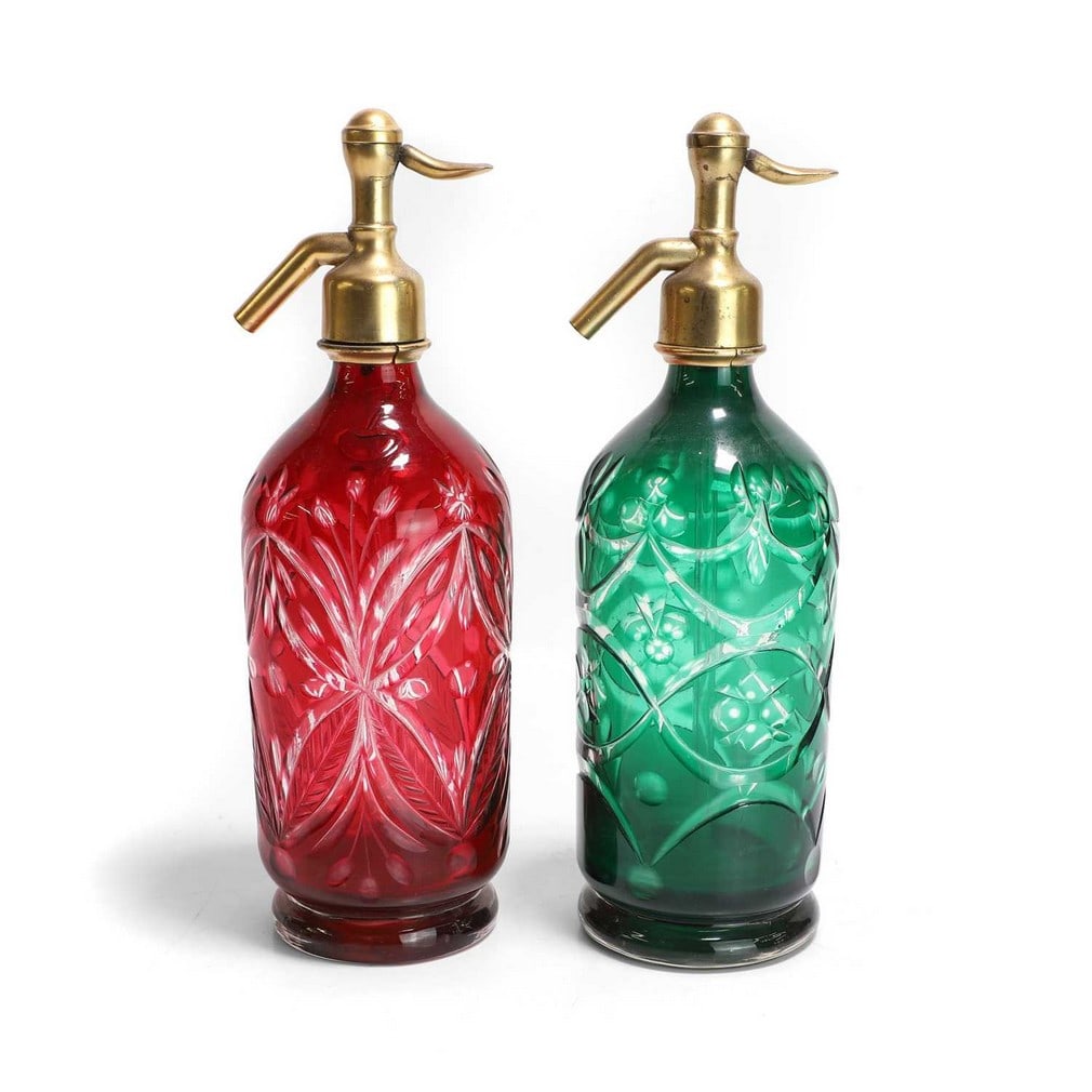 A pair of cased cut-glass soda siphons, 20th century, (1 of 3)