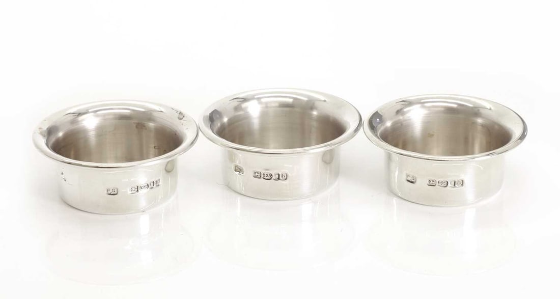 A modern silver bowl, - 3