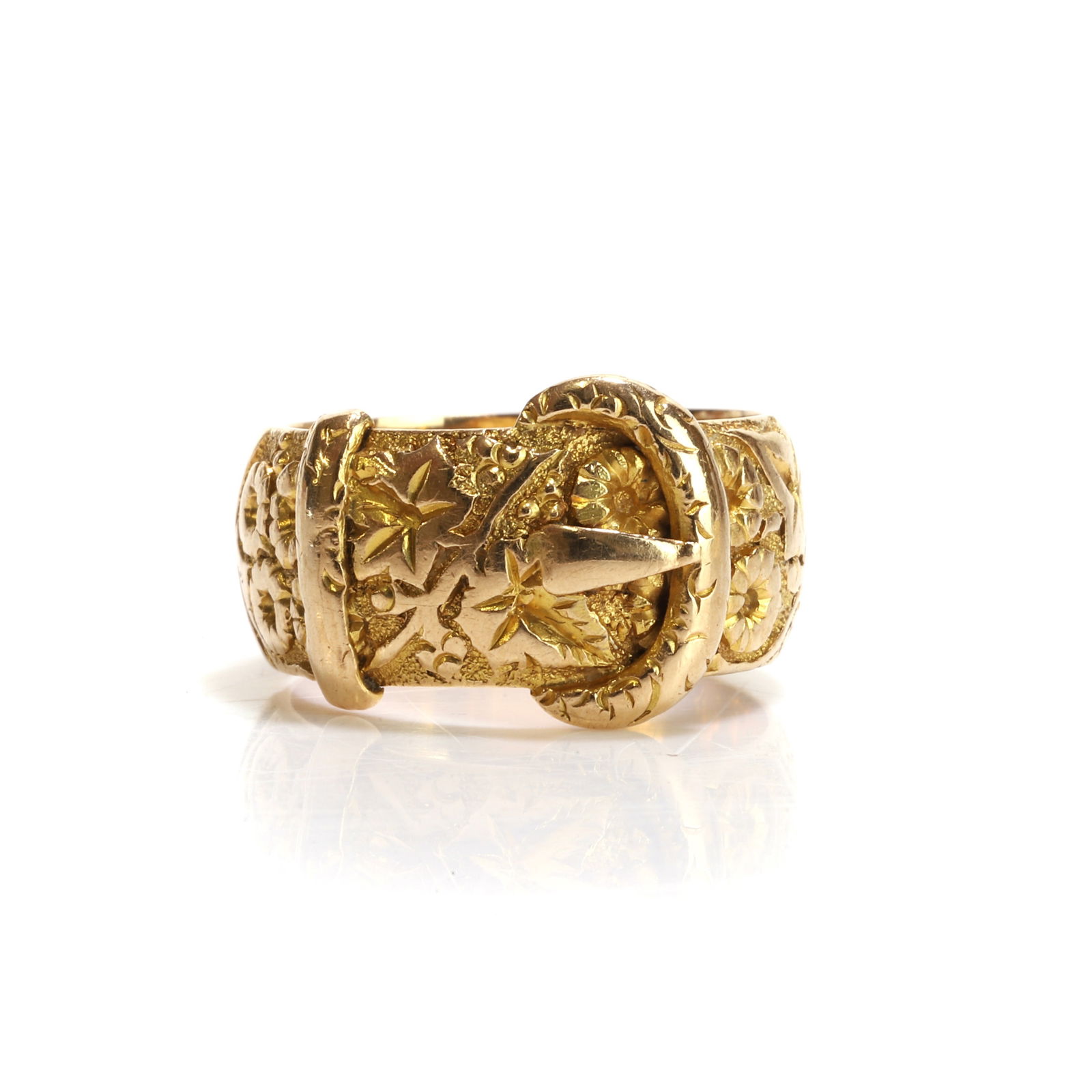 An Edwardian 18ct gold buckle ring, (1 of 4)