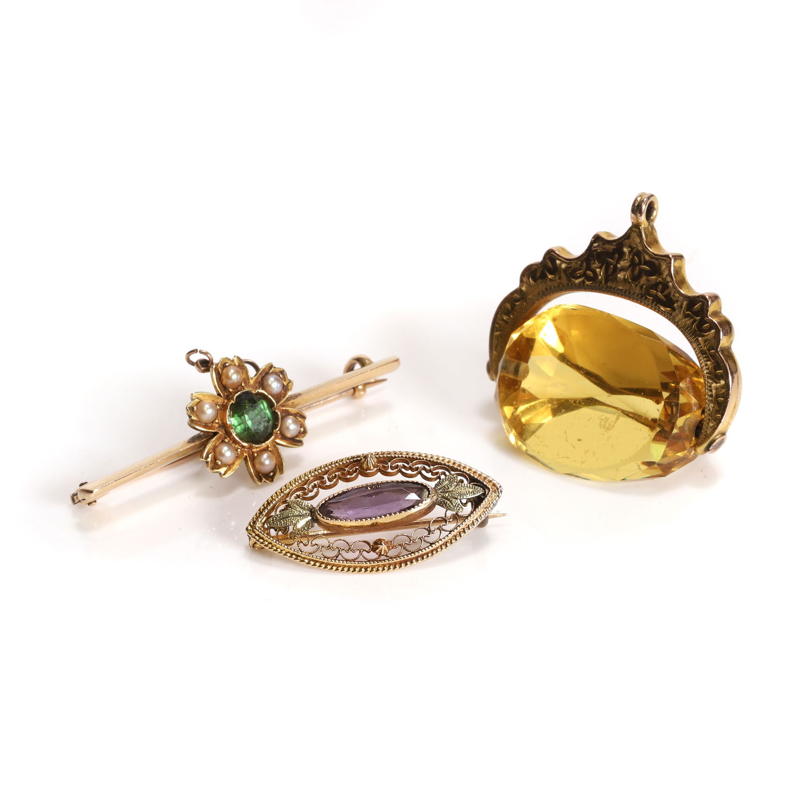 A group of jewellery, (1 of 2)