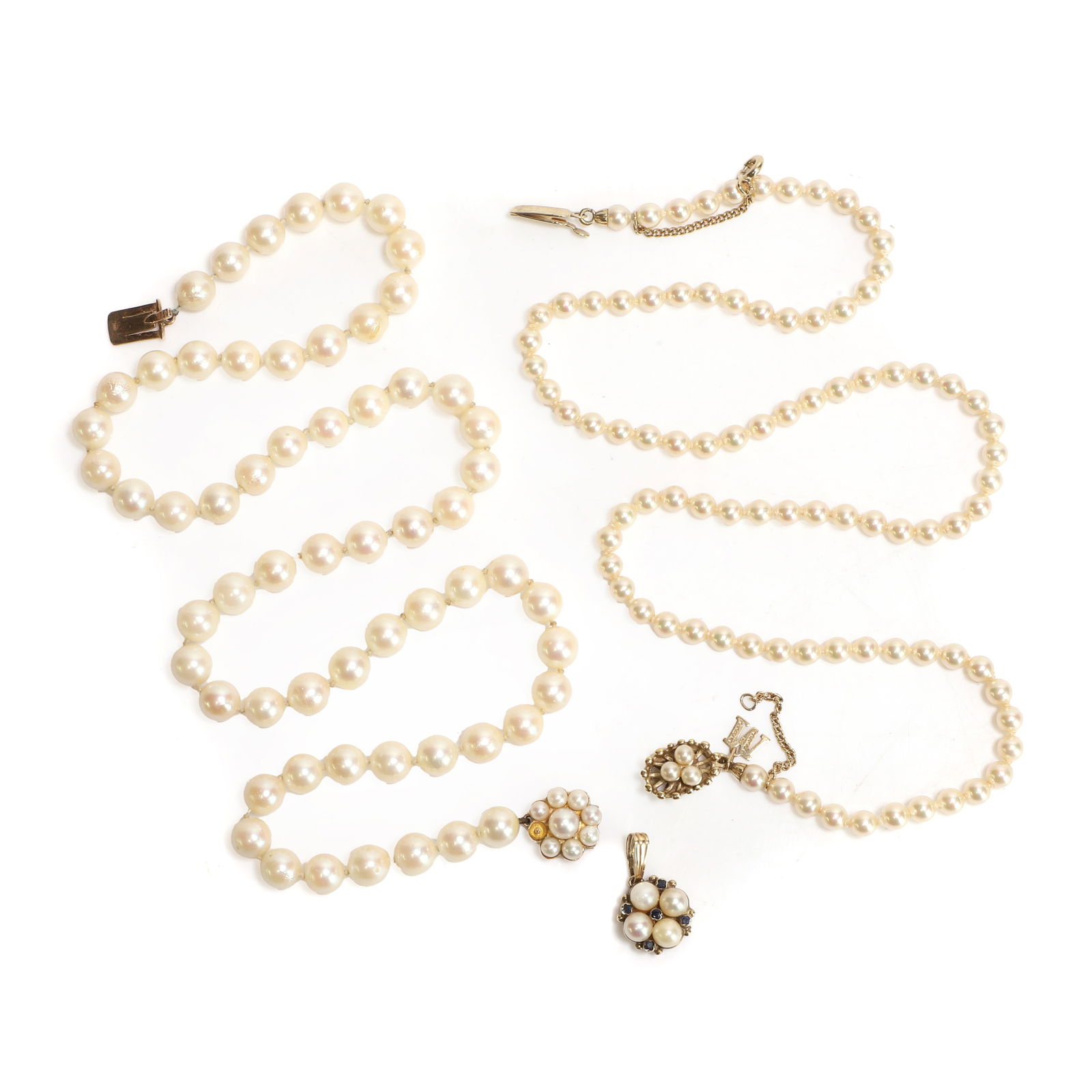 A small collection of cultured pearl and faux pearl jewellery, (1 of 5)