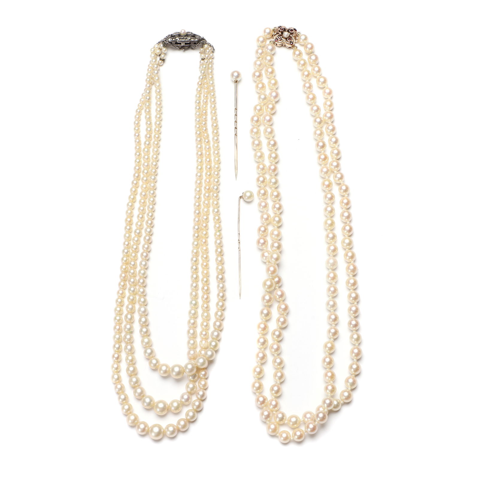 A small collection of cultured pearl jewellery, (1 of 3)