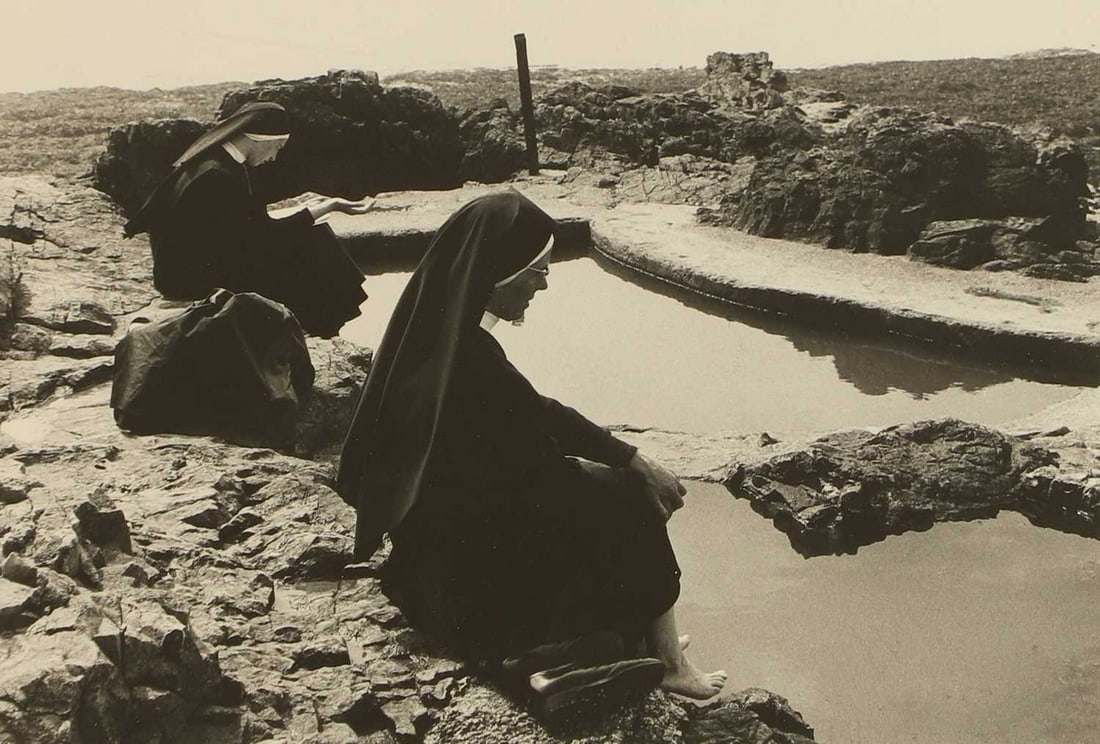 ▲ Tony Ray Jones (British, 1941-1972) Nuns, believed to be Weston-Super-Mare, 1967 (1 of 3)