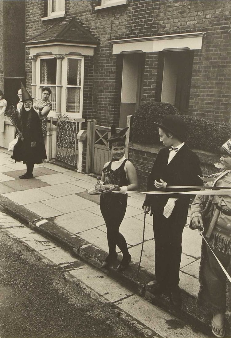 ▲ Tony Ray Jones (British, 1941-1972) Whitstable, 1968 (1 of 3)