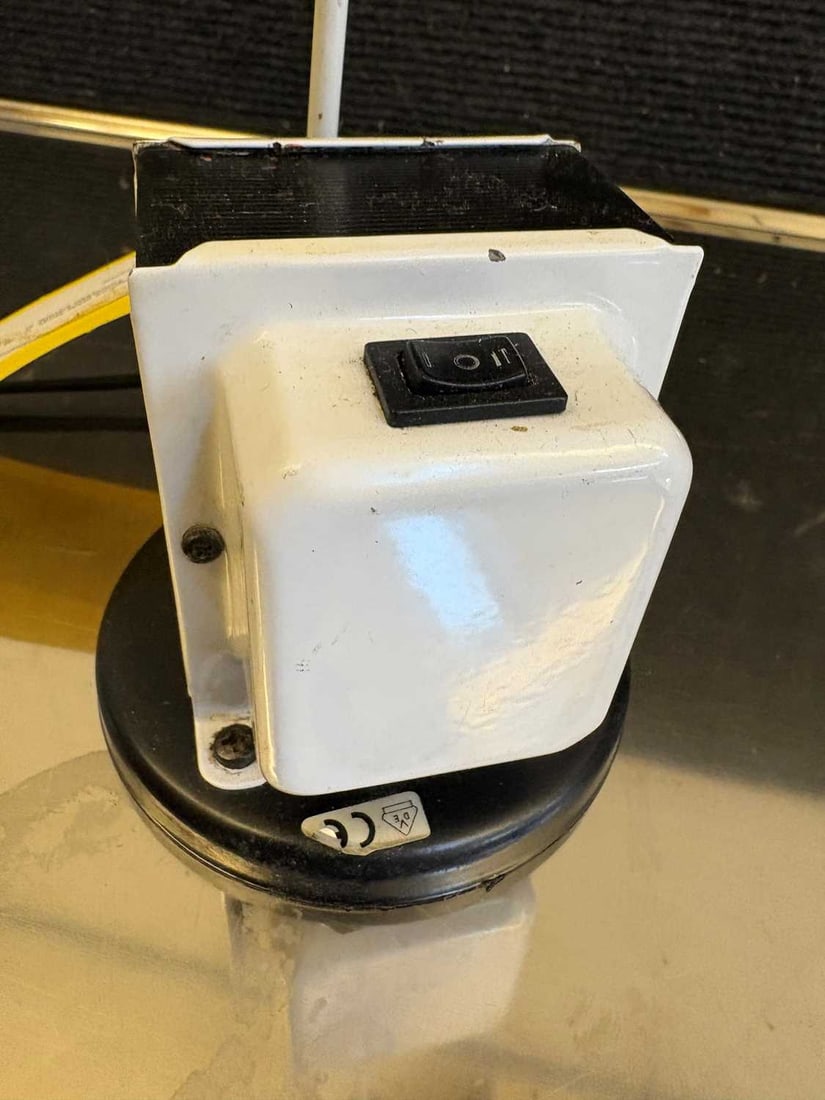 A Lumina 'Daphine' table lamp Circa 1970s - 10