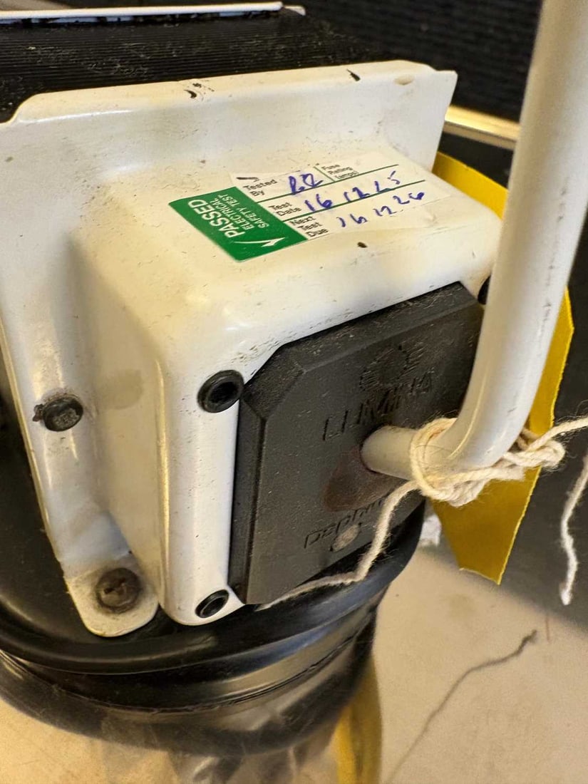 A Lumina 'Daphine' table lamp Circa 1970s - 8