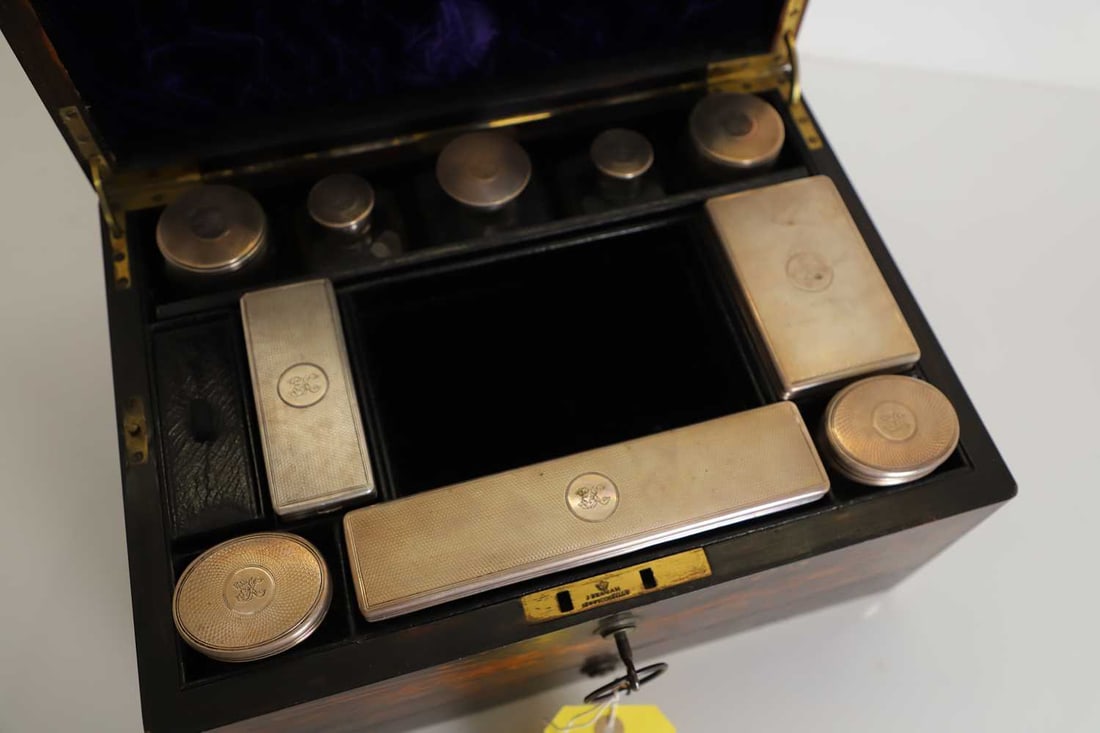 A coromandel travelling case, - 2