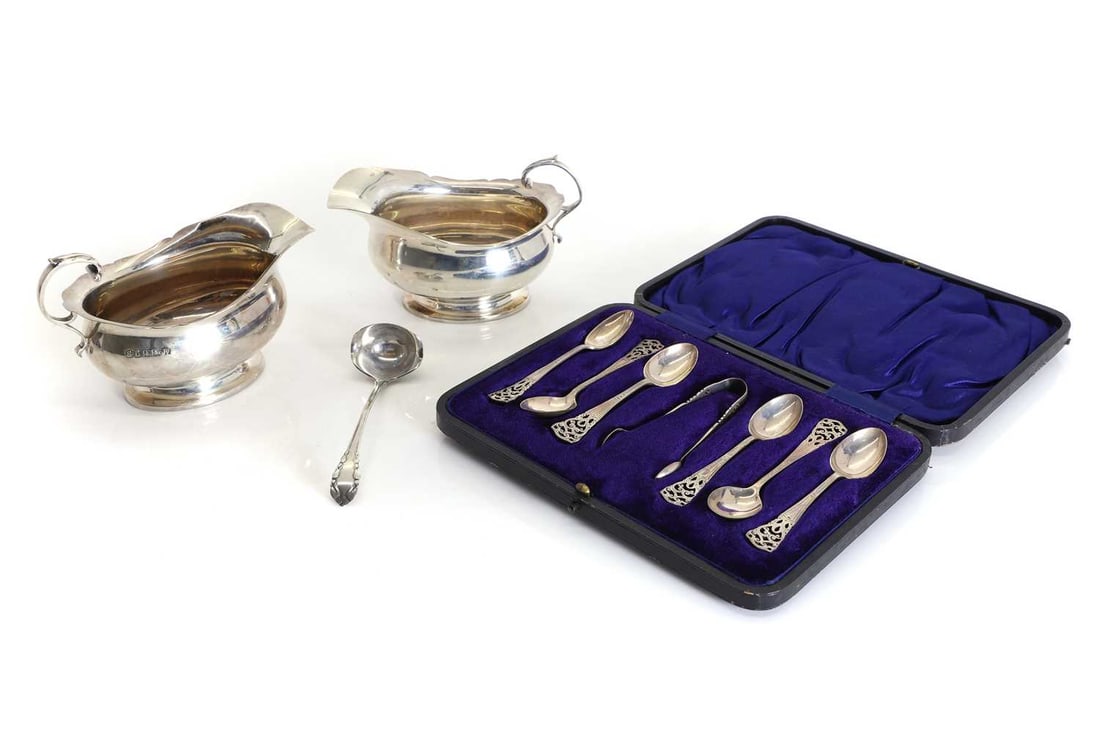 A pair of silver sauce boats, (1 of 1)