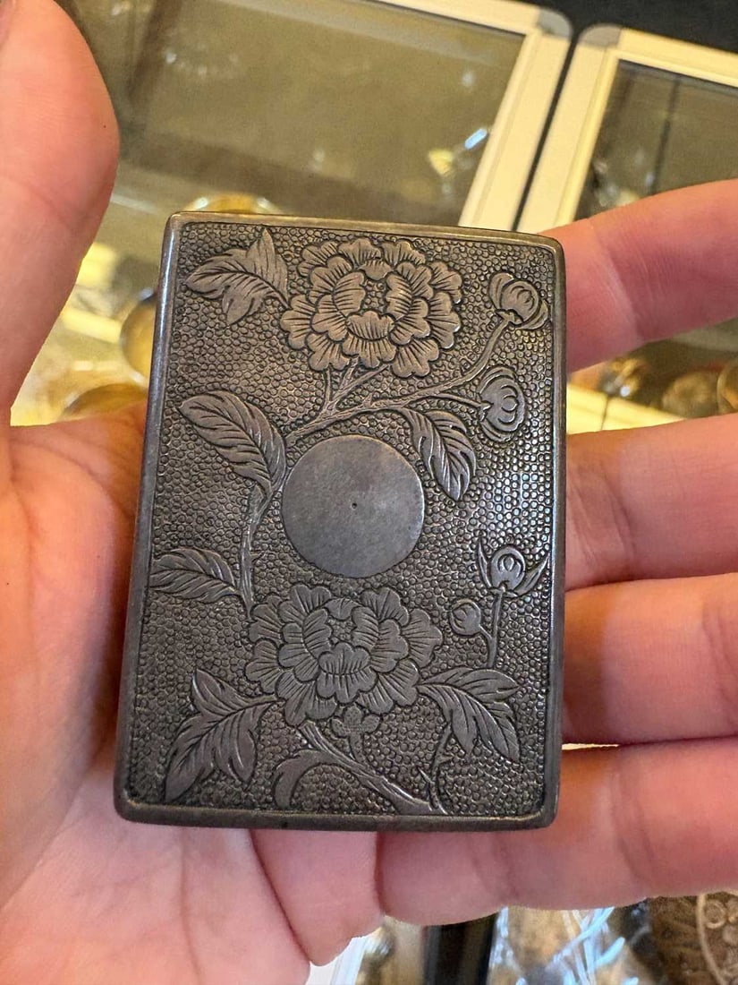 A group of assorted silver items, - 10