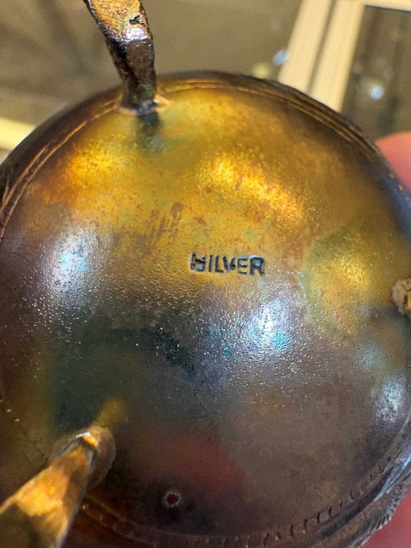 A group of assorted silver items, - 12