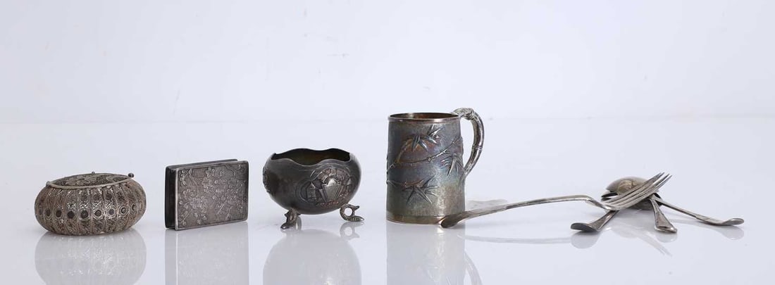 A group of assorted silver items, (1 of 1)