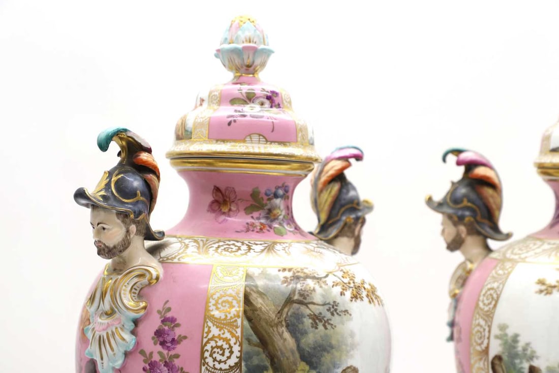 A pair of Dresden porcelain vases and covers, 20th century, - 14