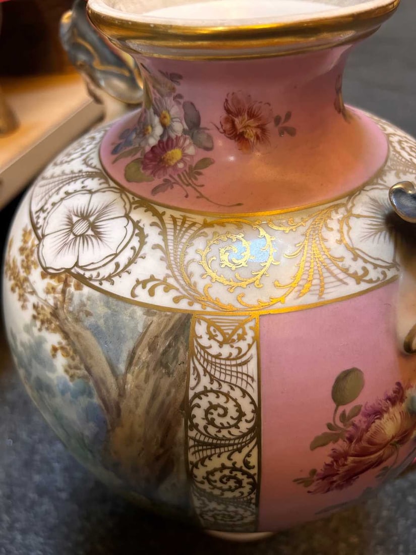 A pair of Dresden porcelain vases and covers, 20th century, - 4