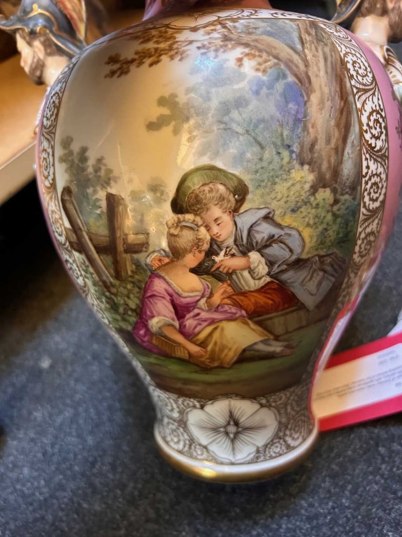 A pair of Dresden porcelain vases and covers, 20th century, - 7